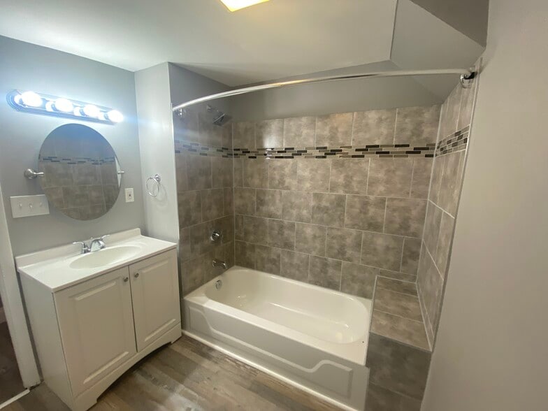 Bathroom 2 - 11 S Carey St