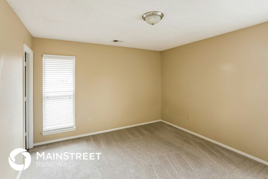 Building Photo - 6545 Rosewood Dr
