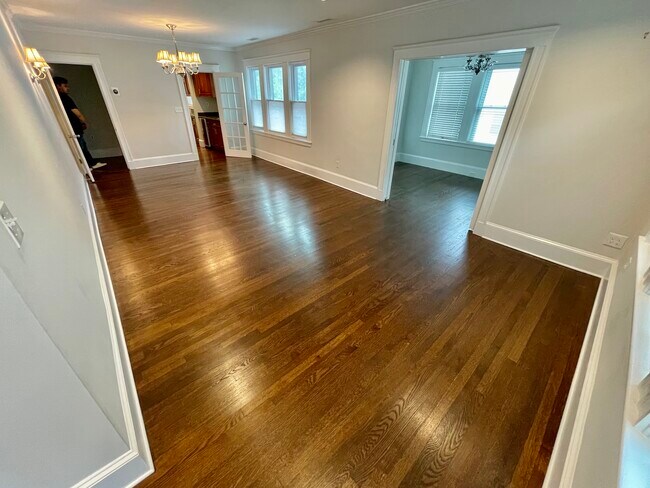 Building Photo - 1123 Boylston St