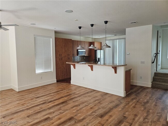 Building Photo - 9050 W Tropicana Ave