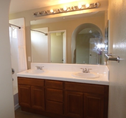 Building Photo - Beautiful 2 Bed 2.5 Bath Condo in San Marcos