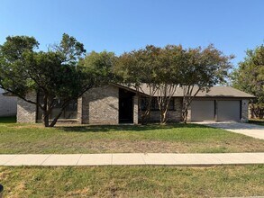 Building Photo - WELCOME HOME TO NORTHERN HILLS GOLF COMMUN...