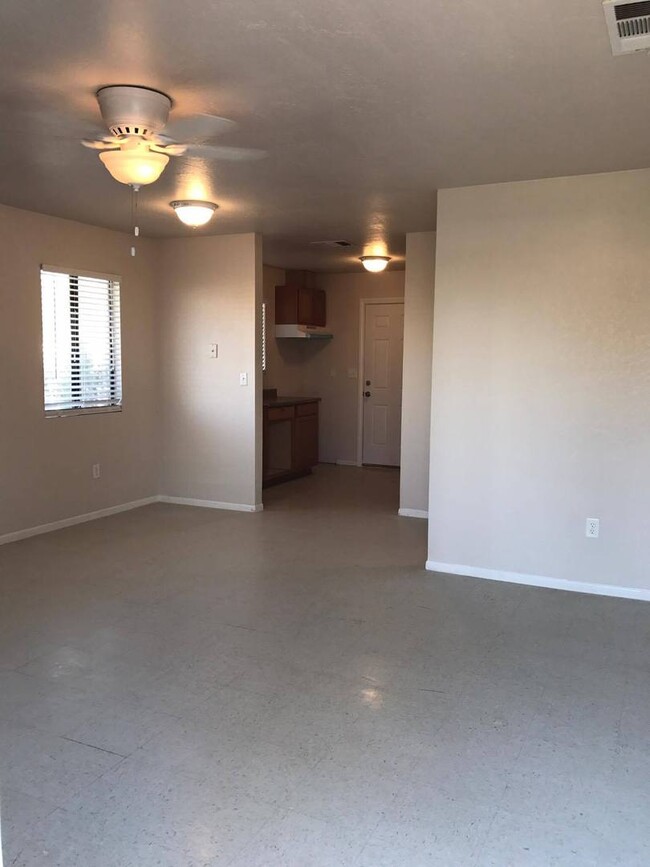 Building Photo - House for rent in Brawley!