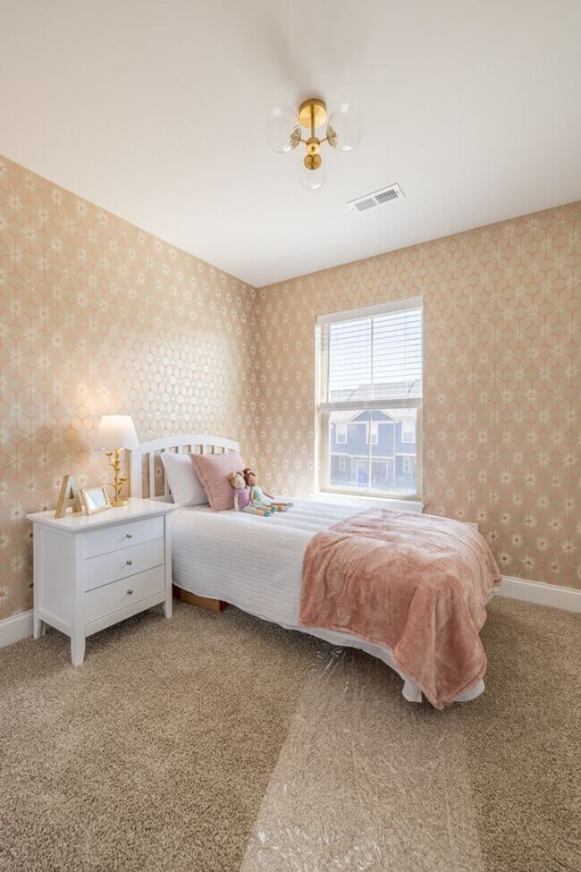 Building Photo - NEWLY RENOVATED + Washer and Dryer Included!