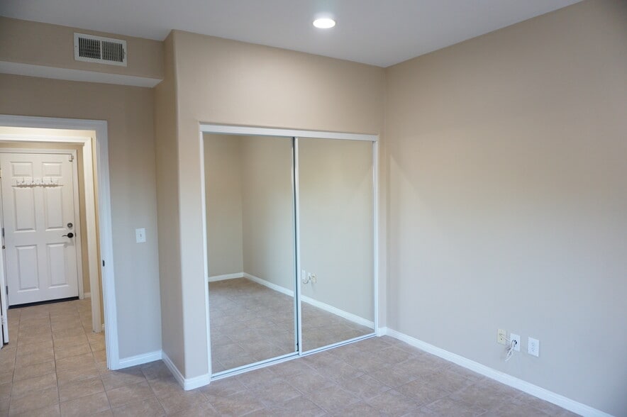 Building Photo - 11855 Birch Grove Ln