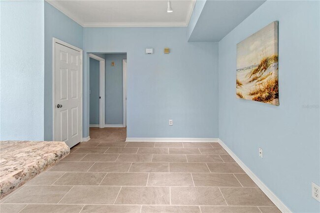 Building Photo - 5560 Rosehill Rd