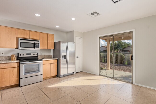 Building Photo - 597 W Casa Mirage Dr