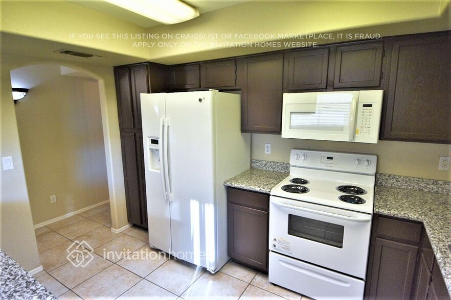 Building Photo - 7125 N 28th Ave