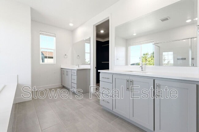 Building Photo - 6336 Moser Wy