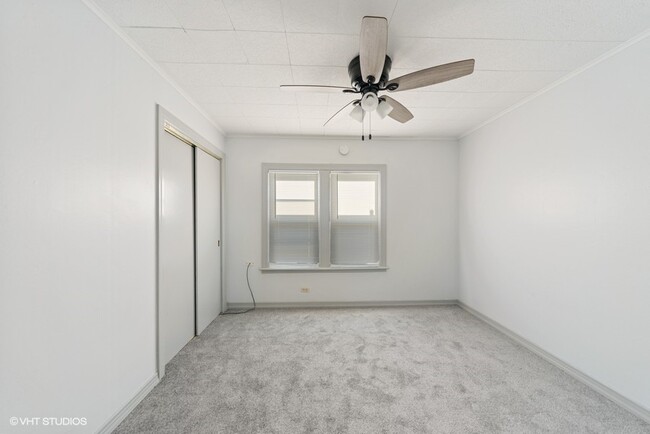 Building Photo - 4012 N Oketo Ave