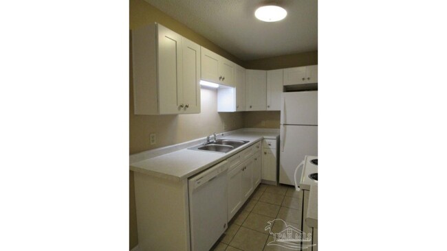 Building Photo - 3312 Pine Forest Rd