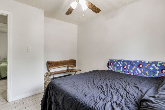 Building Photo - Move-in ready 3-bedroom, 1-bath cottage