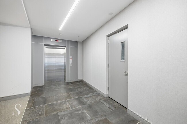 Building Photo - 6401 Park Ave