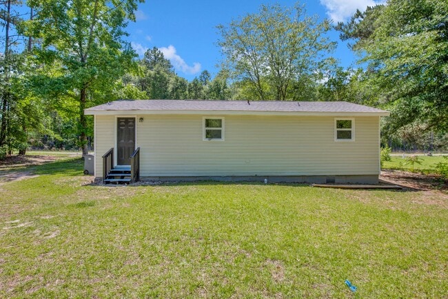 Building Photo - 1613 Halsey Loop