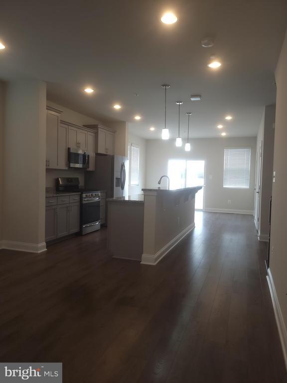 Building Photo - 7111 Tyndale Way