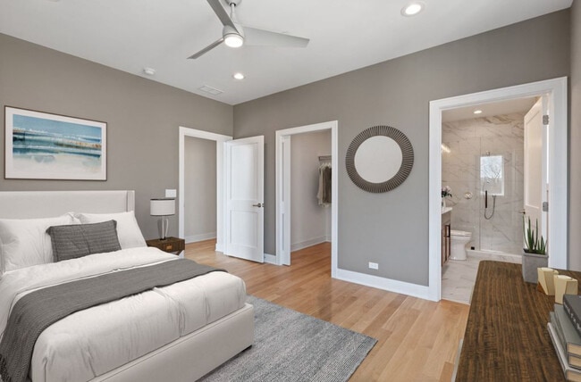 Building Photo - 4861 N Hermitage Ave