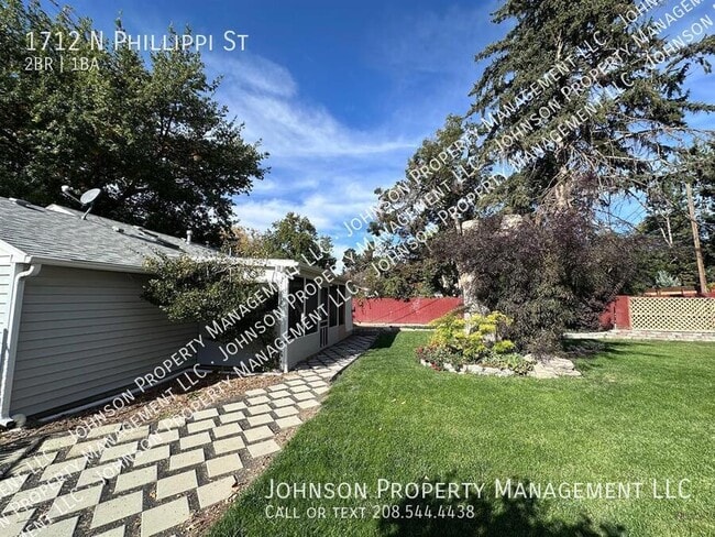 Building Photo - 1712 N Phillippi St