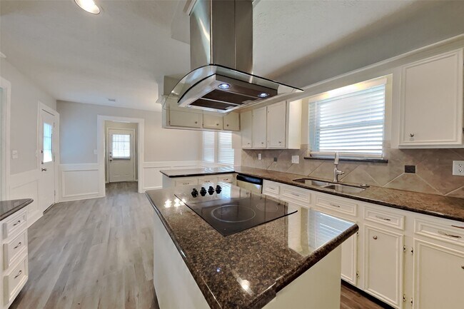 Building Photo - 20206 Monkswood Dr