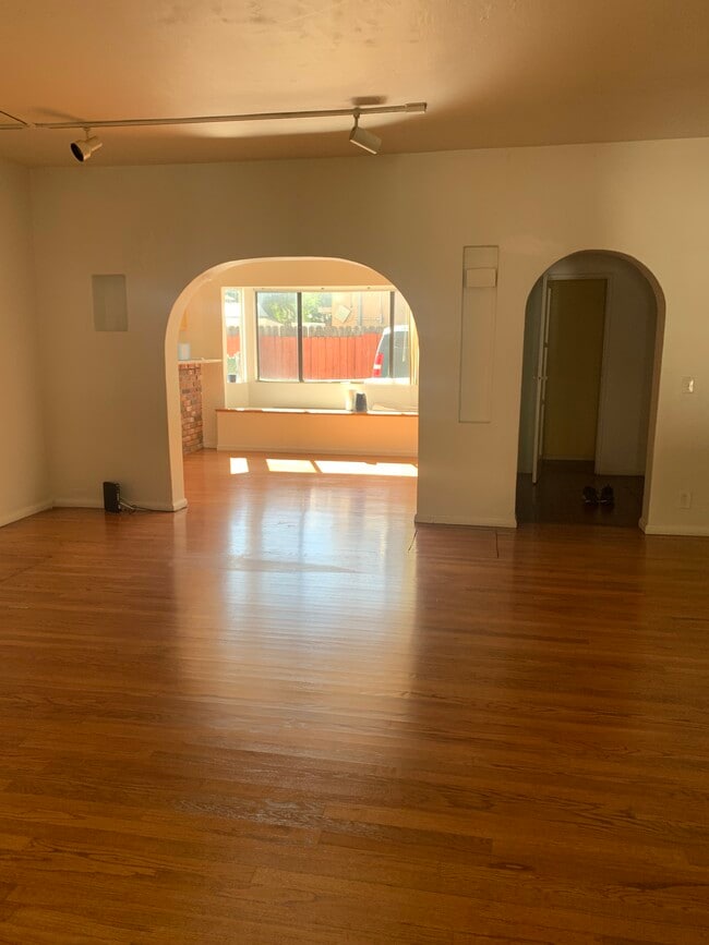 Building Photo - 17178 Kingsbury St