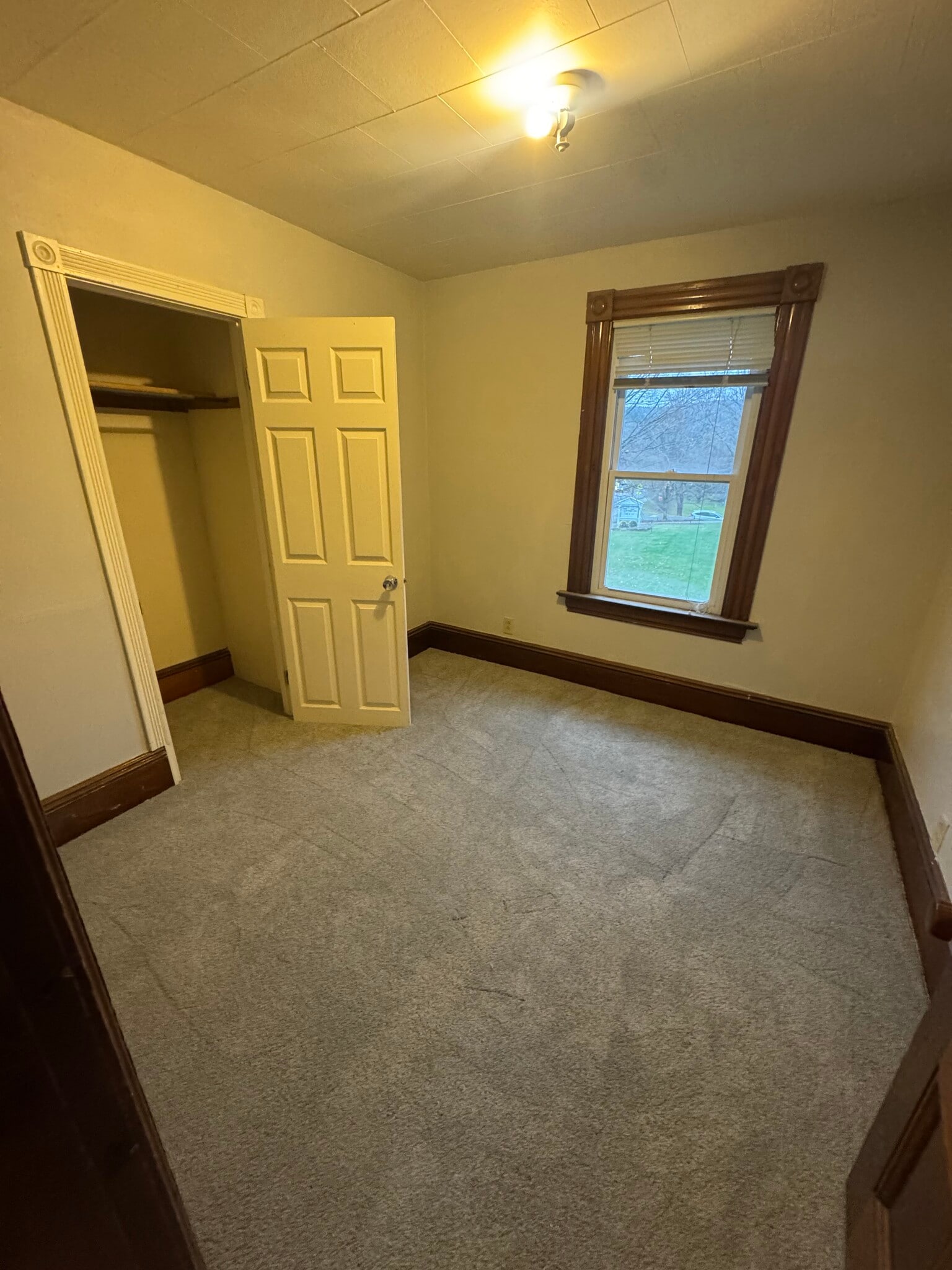 Building Photo - 15 Railroad St