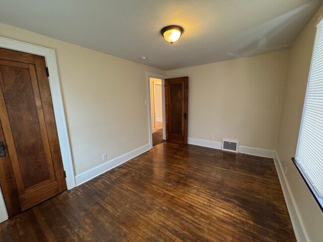 Building Photo - 1442 Plain Ave NE