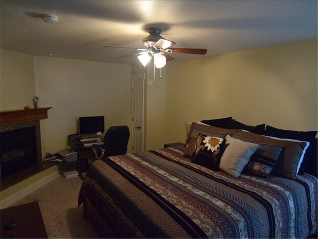 Building Photo - MUST SEE! Beautiful 4 Bedroom/3 Bathroom Home--Near BYU and Peaks Ice Arena