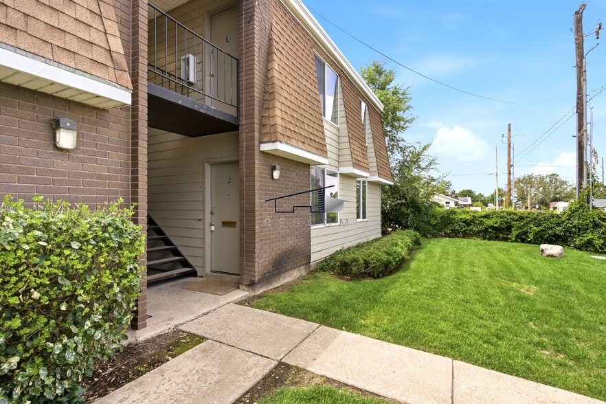 Building Photo - 445 W 4900 S