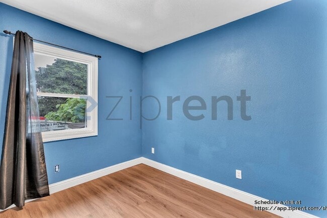 Building Photo - 1008 92nd Ave