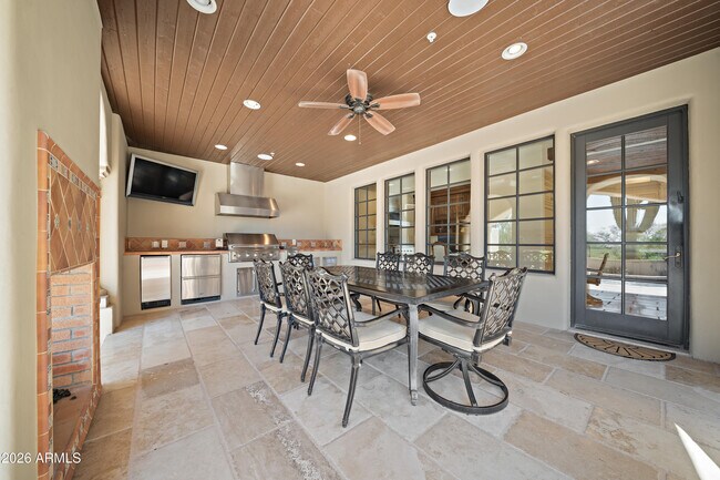 Building Photo - 9290 E Thompson Peak Pkwy