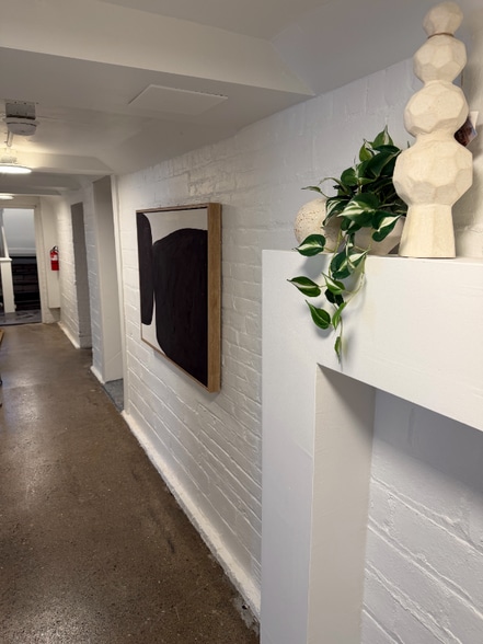 Building Photo - 1388 W 83rd St