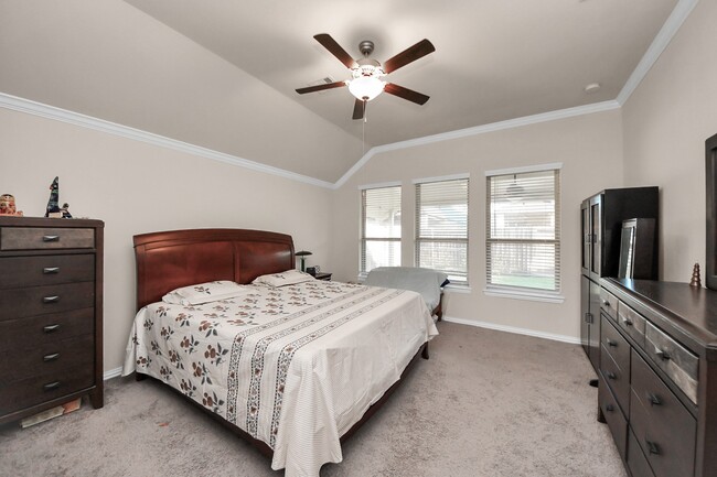 Building Photo - 28634 Monarch Cliffs Dr