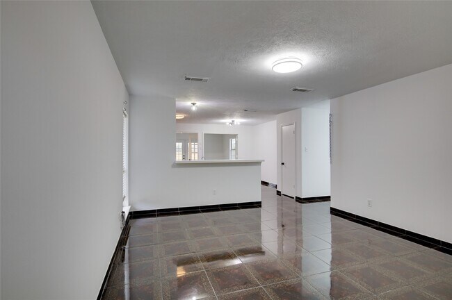 Building Photo - 12807 Ambrose St