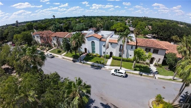 Building Photo - 508 Cottonwood Ave