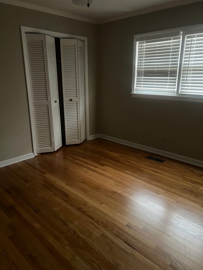 Building Photo - 5705 Creighton St