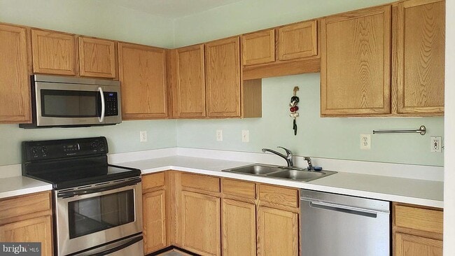 Building Photo - 6149 Stonehenge Pl