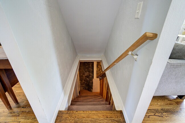 Building Photo - 603 N Spruce St