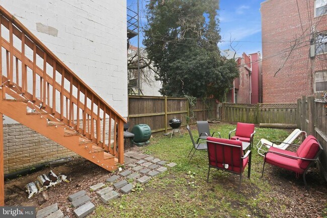 Building Photo - 1440 Fairmont St NW