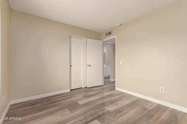 Building Photo - 16043 N 30th Ave