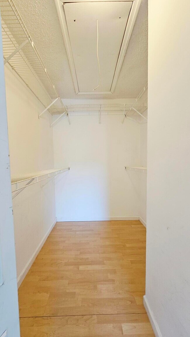 Building Photo - 1001 Green Pine Blvd