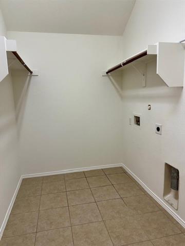 Building Photo - 2837 Laurel Oak Dr