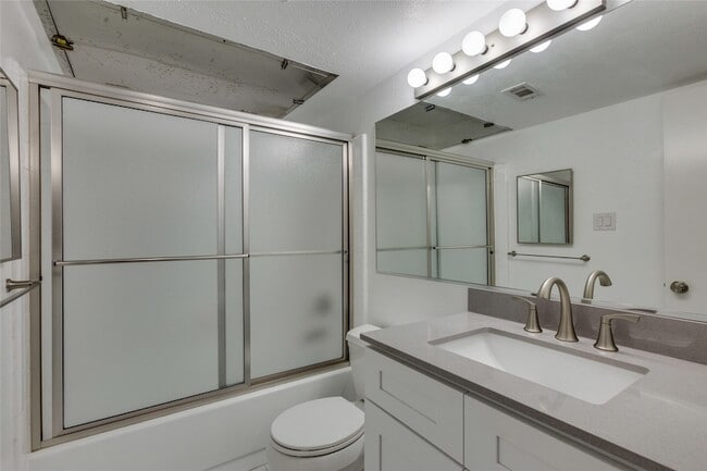 Building Photo - 114 Camilla Ln