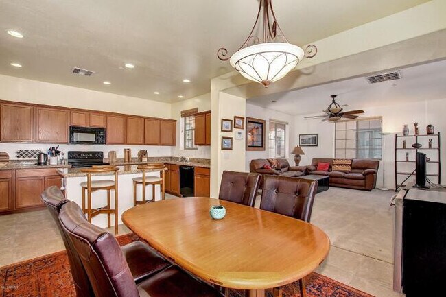 Building Photo - 1674 E Joseph Way