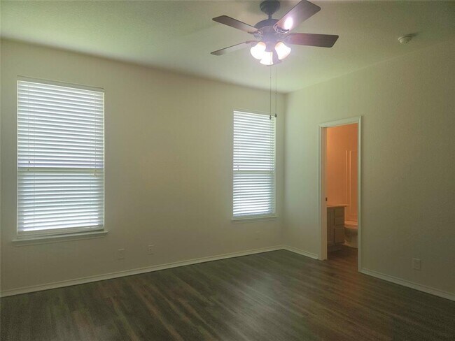 Building Photo - 205 Beech Dr