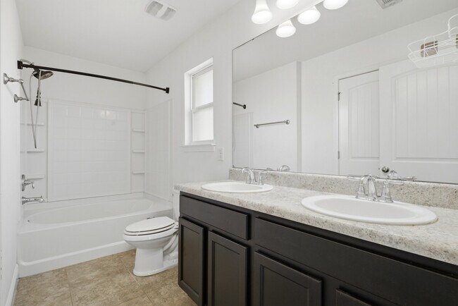 Building Photo - 5604 Shooting Star Ct