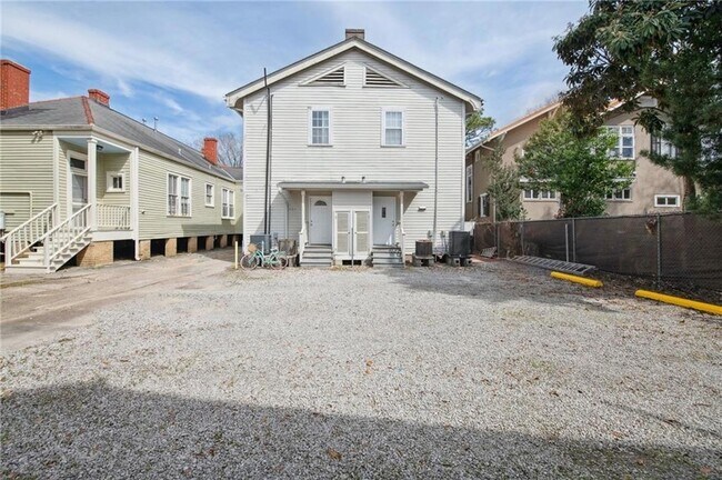 Building Photo - 7710 Plum St