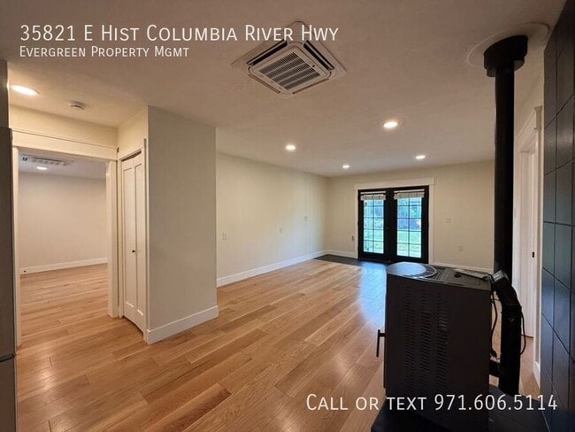 Building Photo - 35821 Historic Columbia River Hwy