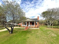 Building Photo - 1416 Caddo Peak Trail