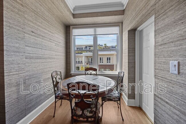 Building Photo - 2 Wharfside St