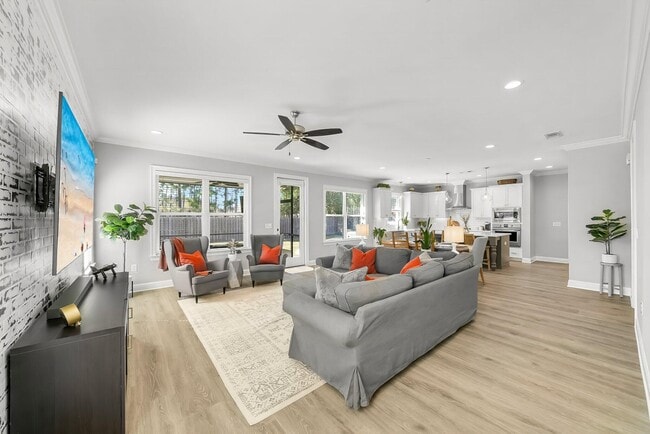 Building Photo - 526 Meadow Lake Dr