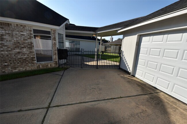 Building Photo - 22006 Madera Canyon Ct
